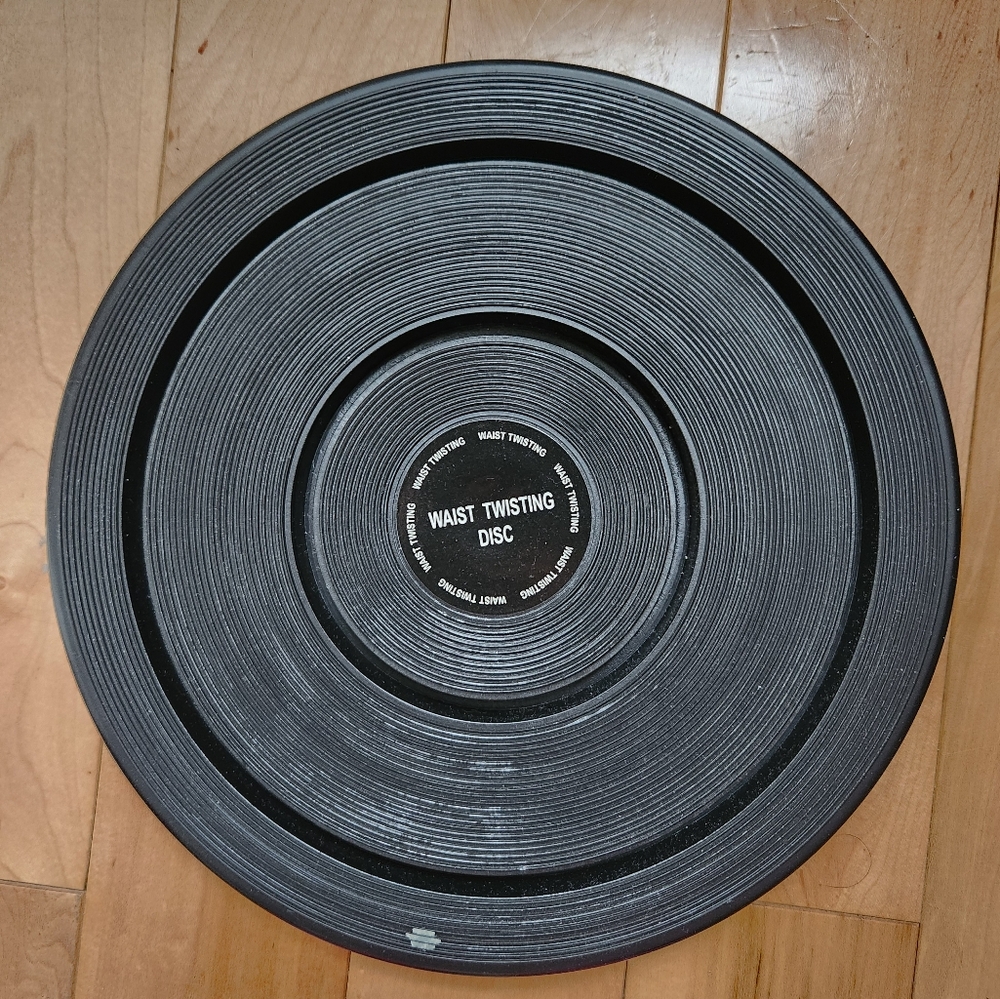 Waist twisting disk